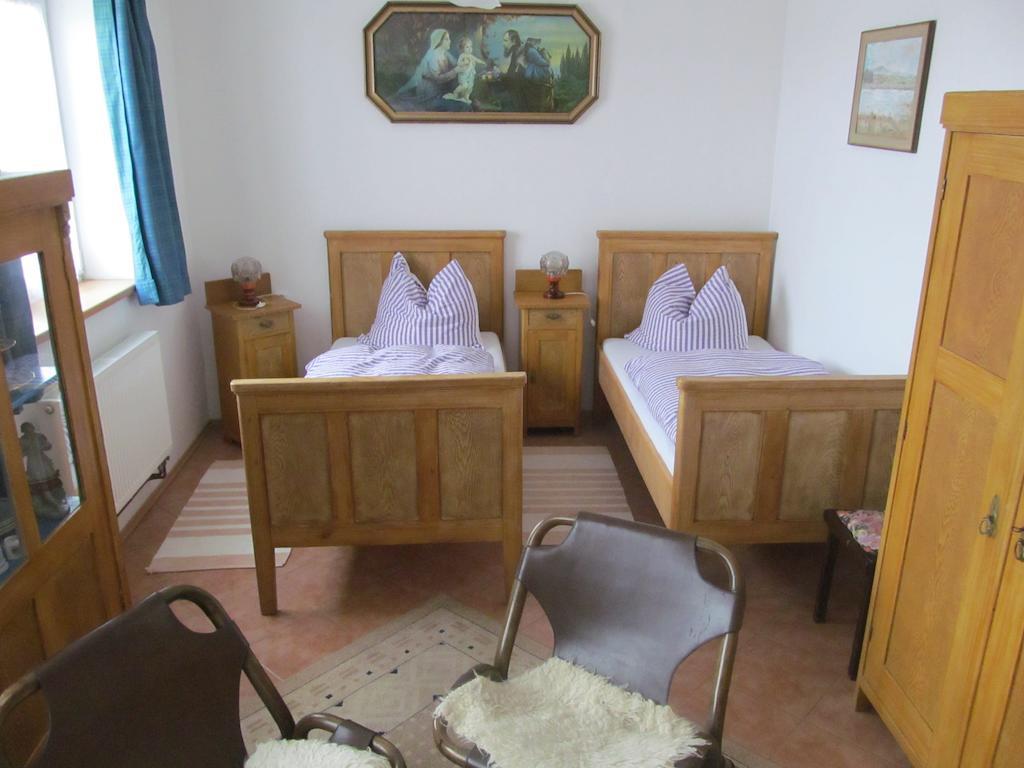Pension Otevek Trhové Sviny الغرفة الصورة